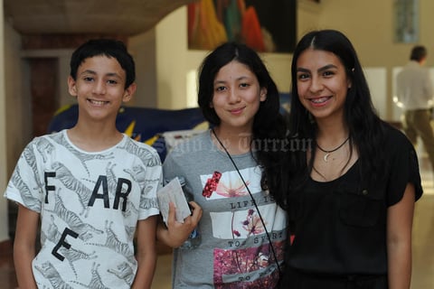 28042017 Carlos, Mariana y Mónica.
