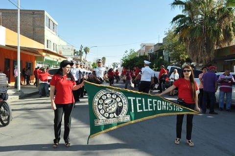 Participaron decenas de trabajadores del Sindicato de Telefonistas y jubilados e integrantes de la Coordinadora Nacional de Trabajadores de la Educación (CNTE).