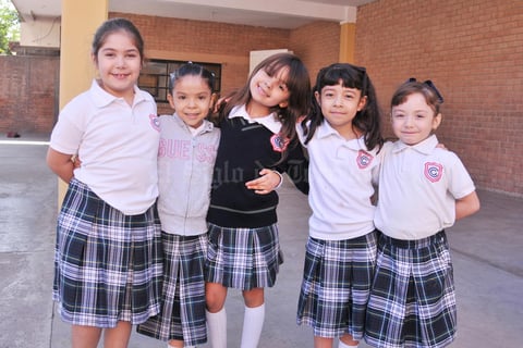 01052017 Karime, María José, Renata.
