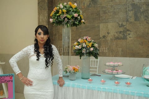 03052017 POR CASARSE.  Jenny González Puebla en su despedida de soltera.