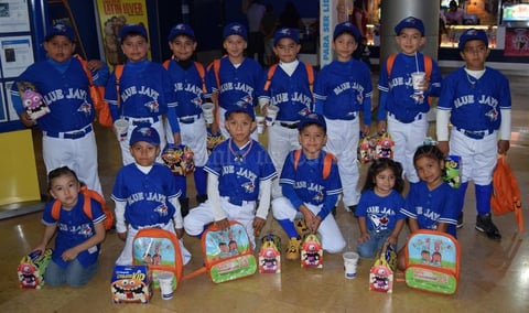 04052017 Integrantes del equipo infantil de beisbol.