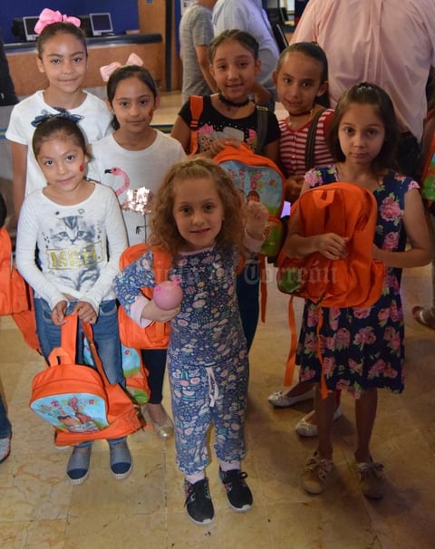 04052017 Romina, Natalia, Valeria, Jana, Mary, Valentina y Geraldine.
