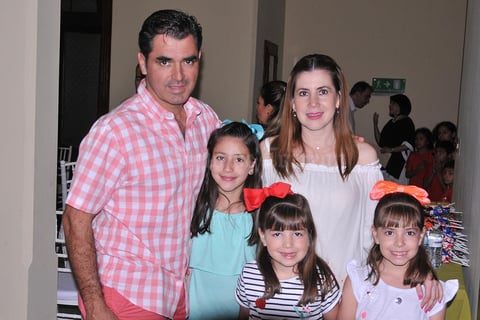 05052017 Héctor, Lilia, Sofía, Barbie y Jimena.