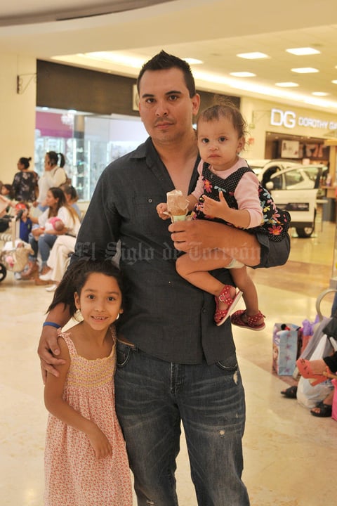 05052017 Valentina, Rodolfo y Romina.