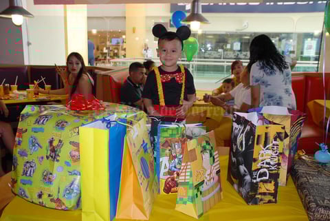 06052017 DE FIESTA.  Yadiel Aarón Tavares Rodríguez en su celebración de cumpleaños.