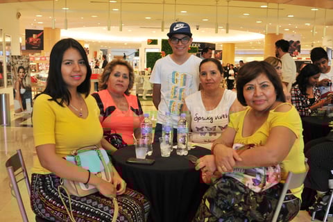 08052017 Ilsse, María Luisa, Mario, Nancy y Marielena.