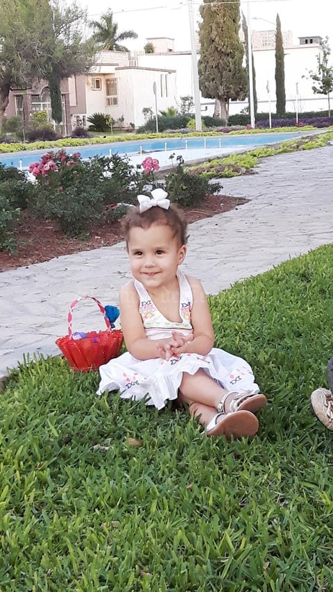 08052017 MUY LINDA.  Isabel Kamp Leal.