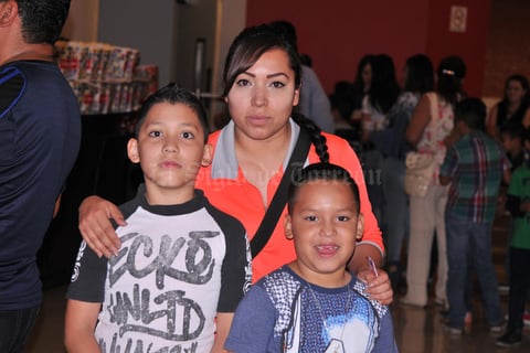 09052017 Sebastián, Brenda y Santiago.