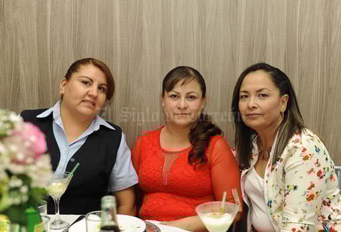 11052017 Perla Reyna, Julieta Zúñiga y Mary Martínez.