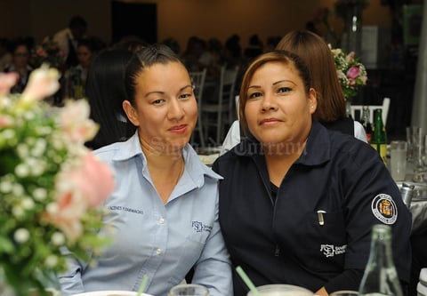 11052017 Marisol y Mary Paz.