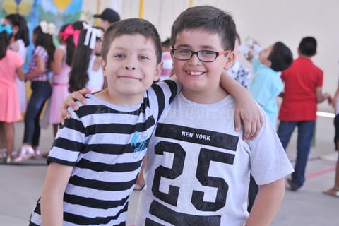 12052017 EVENTO EN EL COLEGIO.  Polo y Benjamín.