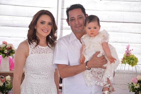 Ana Elena Avilés, Juan Ernesto y Ana Carmen Sifuentes Avilés