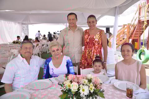 Chuy, Mara, Carmen, Inés, Tory y María Fernanda