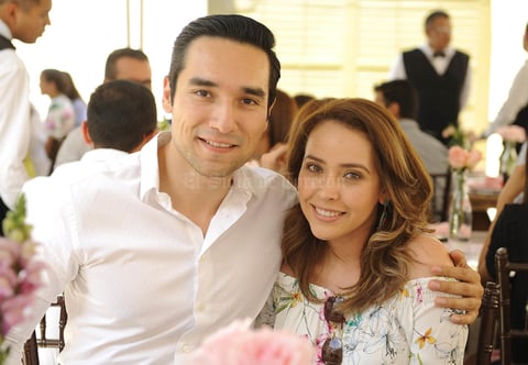Arturo y Diana