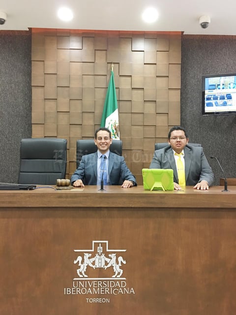 14052017 Cabe destacar, que debido al interés que genero dicha presentación, acudieron como público espectador, estudiantes de Derecho de la Universidad Autónoma del Noreste.