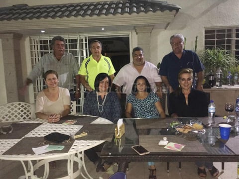 14052017 AMENA VELADA.  Despedida de Alejandro, en compañía de su esposa, Nora, quienes emigran a Monterrey, Nuevo León, organizada por Norma, Kory, Salvador, Julieta, Piry y Luz.