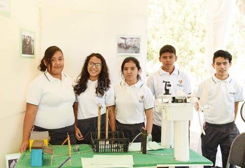 14052017 Diana Elizabeth, Elsa Alejandra, Yareli, David y Gerardo.