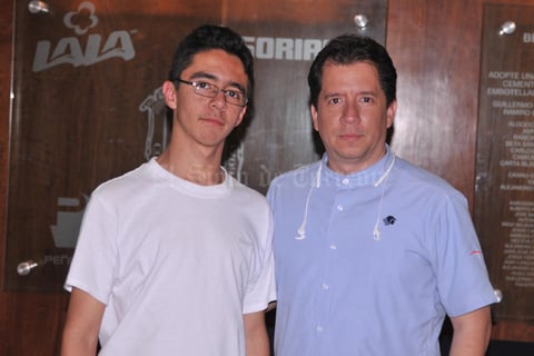 16052017 EN EL TEATRO.  Juan Antonio y Luis Antonio.
