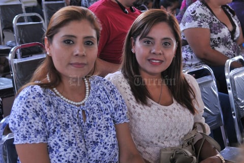 16052017 EN RECIENTE EVENTO.  Patricia y Claudia.