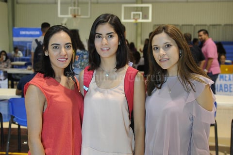19052017 Karla, Sofía y Regina.