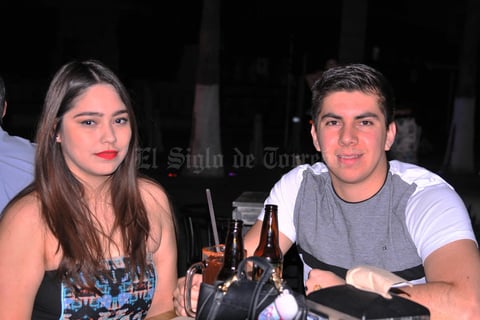 20052017 EN AMENA VELADA.  Marlen y Mordejay.