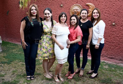 21052017 FIESTA DE CANASTILLA.  Laura Silva en el baby shower que le organizaron Vero, Yaya y Gaby, con motivo de la próxima llegada de Paula.