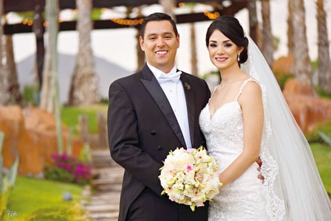 21052017 Sr. Raúl Licea Rivera y Srita. Diana Elizabeth Cruz Gurrola. - Estudio fotográfico Les Arts