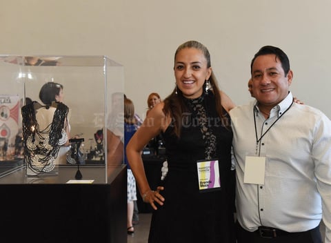 22052017 Brenda Meza y Luis Longoria.