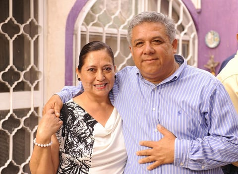21052017 EN RECIENTE EVENTO.  Delia y Rafael.