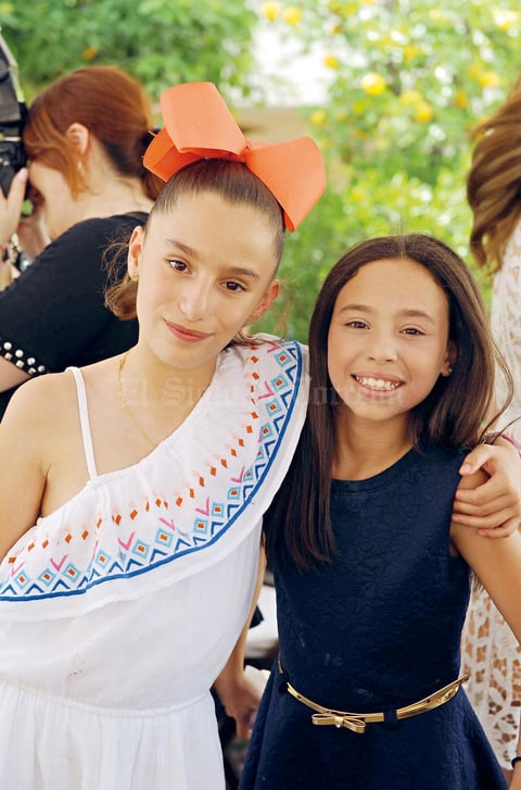 23052017 EN FESTEJO.  Luisa y Victoria.