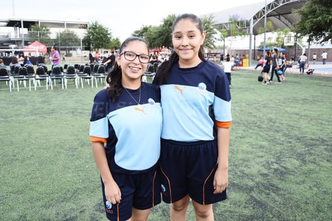 23052017 Valeria y Marisol Gómez.