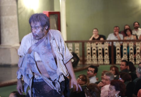 El Teatro Victoria fue objeto de un ataque de nervios, de risas y reflexión con la obra "Hombre de la Rata".