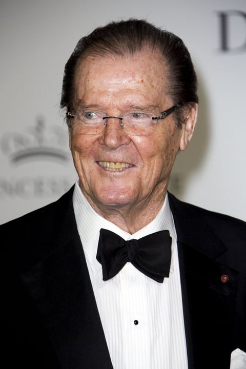 "Lo primero, mi reacción era siempre: él no es un espía real. No puedes ser un espía real y que todo el mundo en el planeta sepa quién eres y cuál es tu bebida preferida. Eso era tremendamente divertido", explicaba el actor.