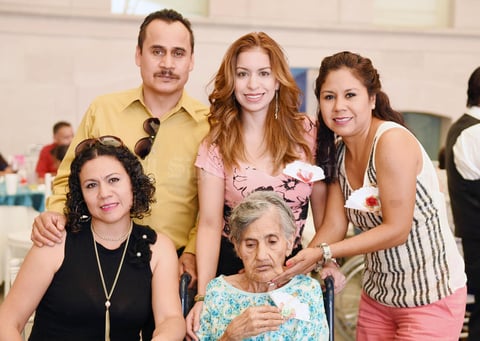 24052017 José Carlos, Karina, María de Jesús, Soraya y Selene.