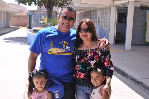 24052017 Miguel Ángel, Gabriela, Ana Gaby y Lía.
