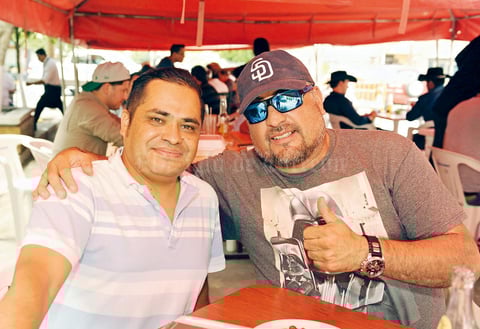 25052017 FESTEJO DE ANIVERSARIO.  Salvador y Javis.