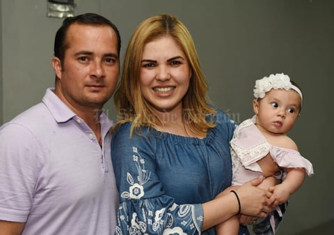 25052017 Gerardo, Jessica y Victoria de la Torre.
