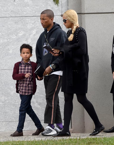 Pharrell Williams, Helen Lasichanh y Rocket Ayer Williams.