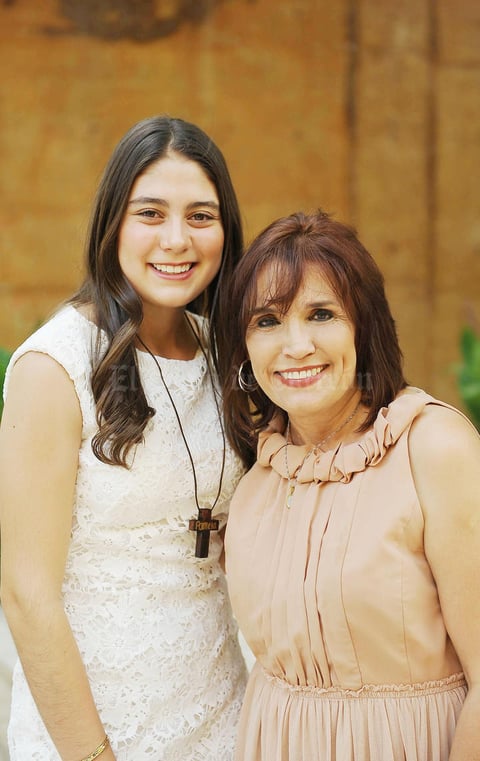 28052017 EN CONFIRMACIONES.  Pamela y Miss Tete.
