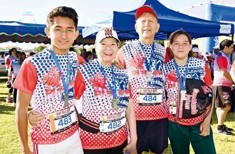 29052017 CORREDORES.  Graciela, Ana Sofía, Teodoro y Tibor Alexis.