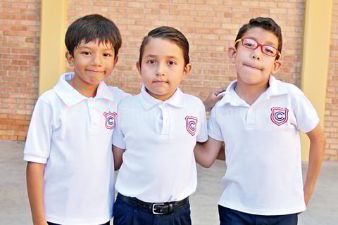 29052017 COMPAñERITOS.  Ángel, José Alberto y Rodrigo.