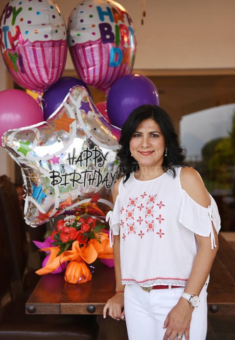 28052017 FELIZ CUMPLEAñOS.  Alejandra Luna de Estrella.