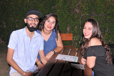 30052017 Jesús, Diana y Paola.