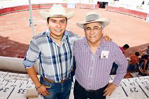 30052017 EN LOS TOROS.  José y Alfonso.