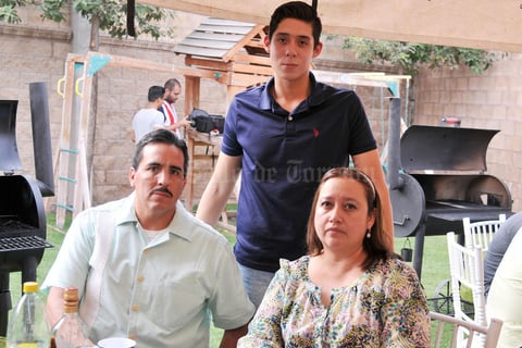 01062017 Erick, Salvador y Nadia.