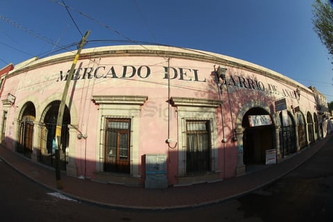 En el año 1988 se adquirió la propiedad y el proyecto que se tenía era de hacer un mercado artesanal por parte del Gobierno del Estado de aquel entonces.