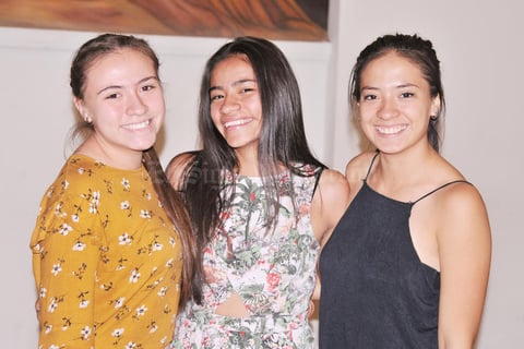03062017 Elizabeth, Valeria y Evelyn.