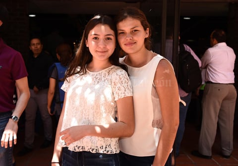 05062017 Victoria y Paulina.