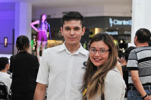 04062017 Sarahí y Martha.