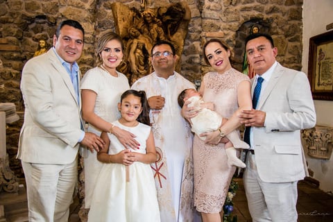 04062017 Rigel, Wendy, Hannia, Pdre. Pedro, Karla, Rigelito y Adrián.